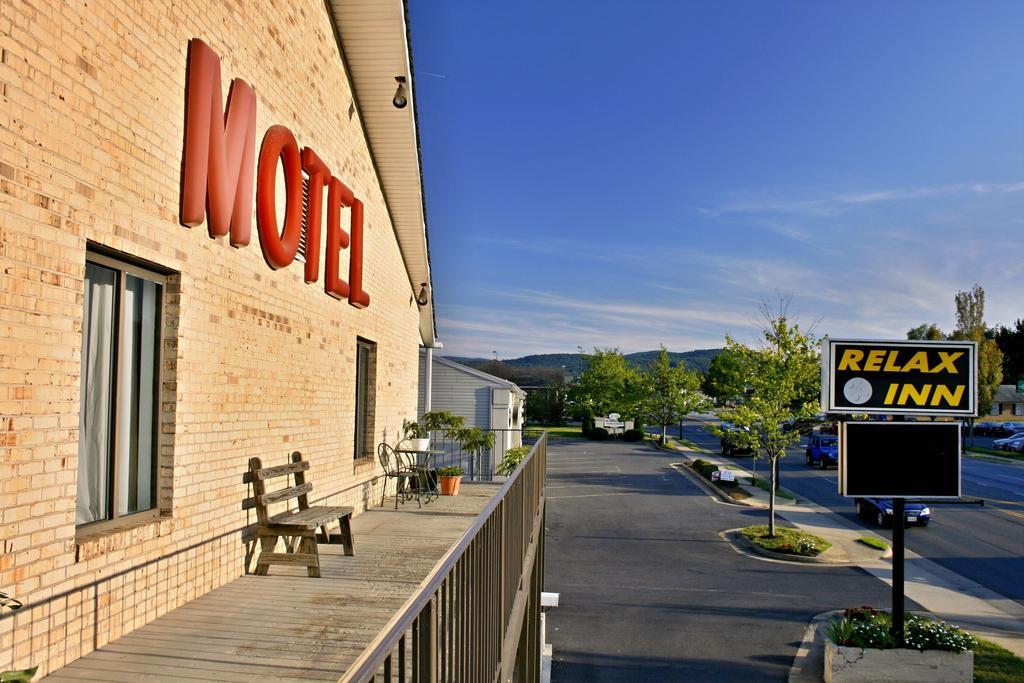 Relax Inn フロント・ロイヤル エクステリア 写真